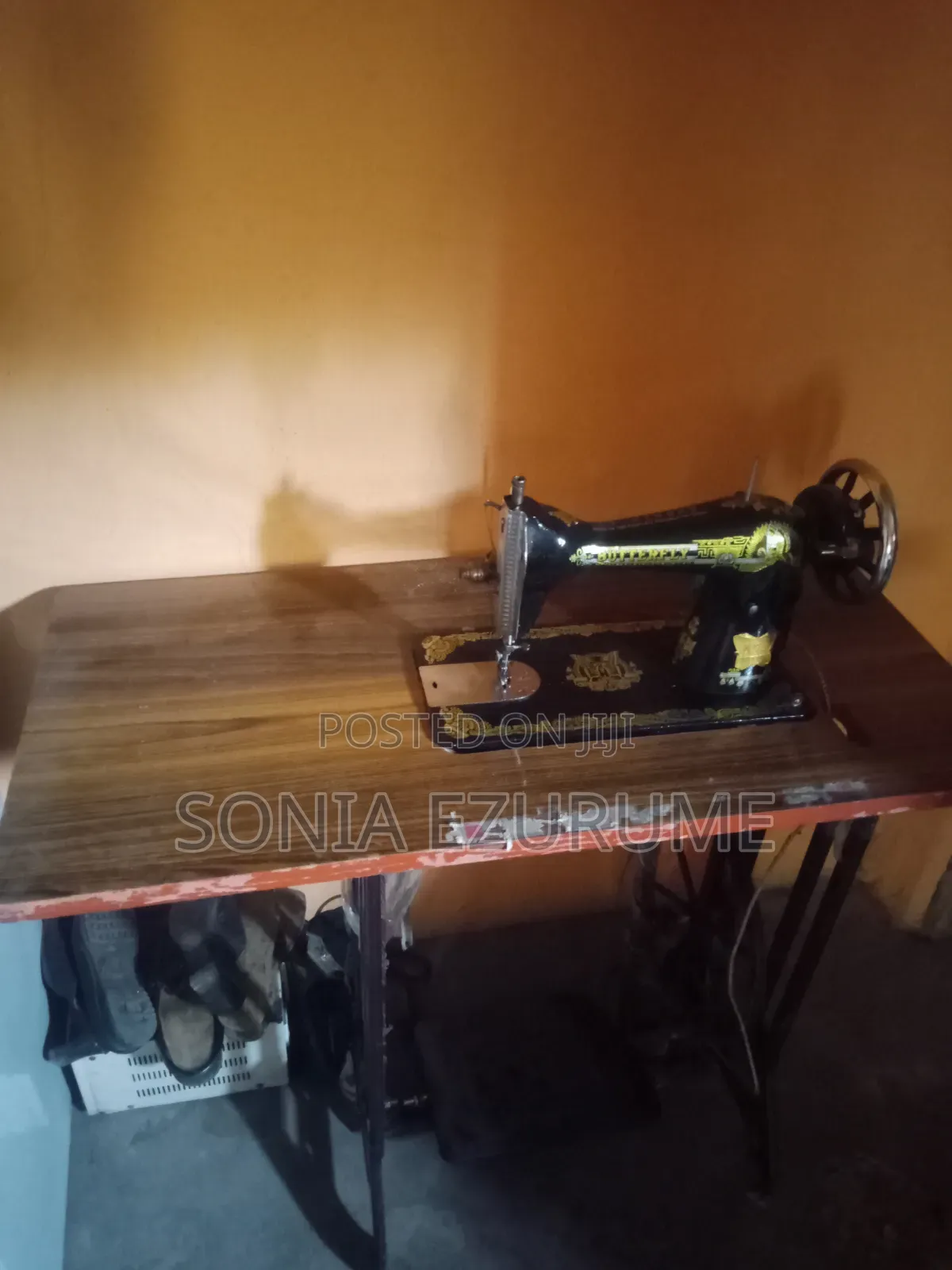 Manual Sewing Machine