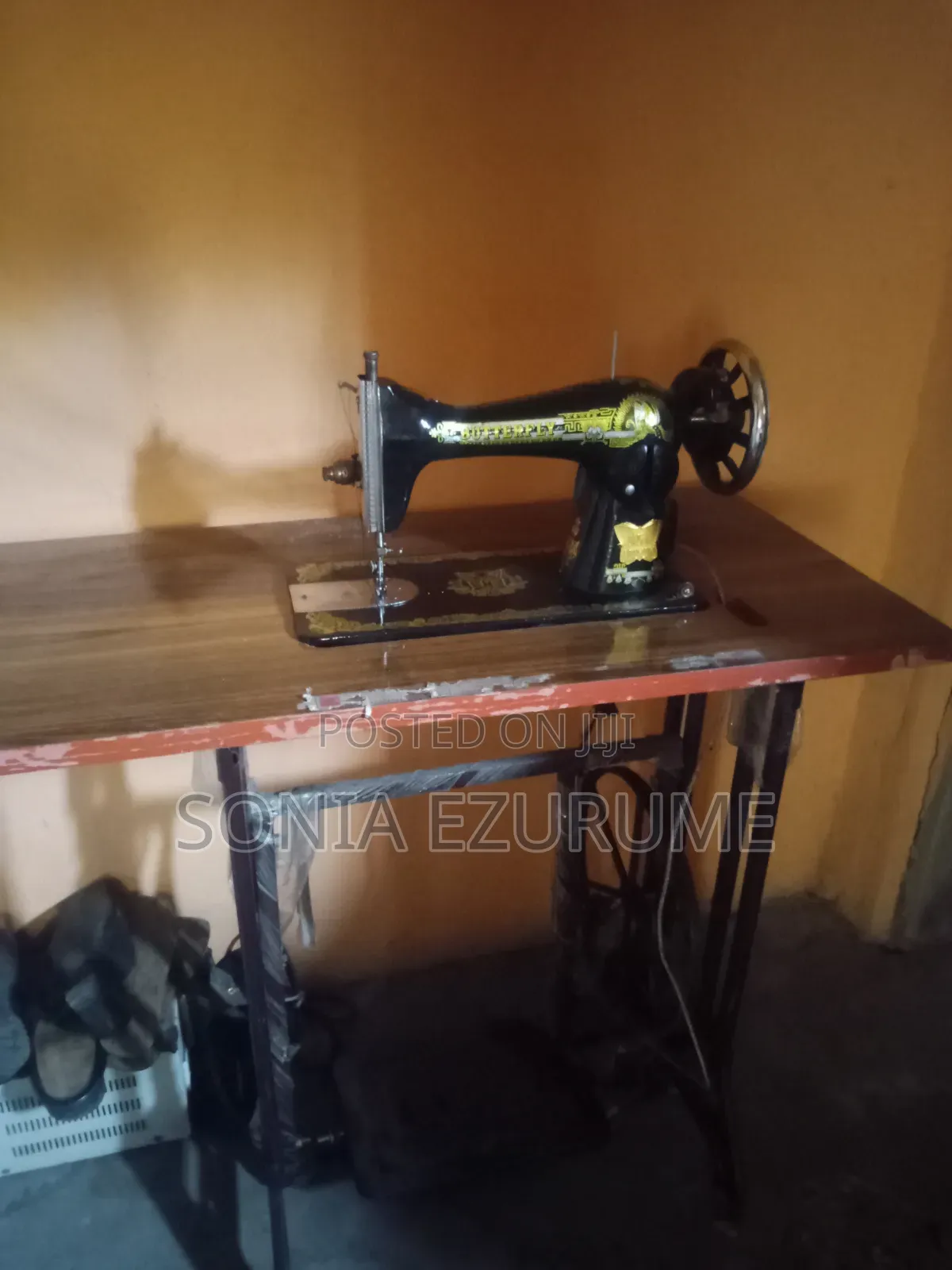 Manual Sewing Machine