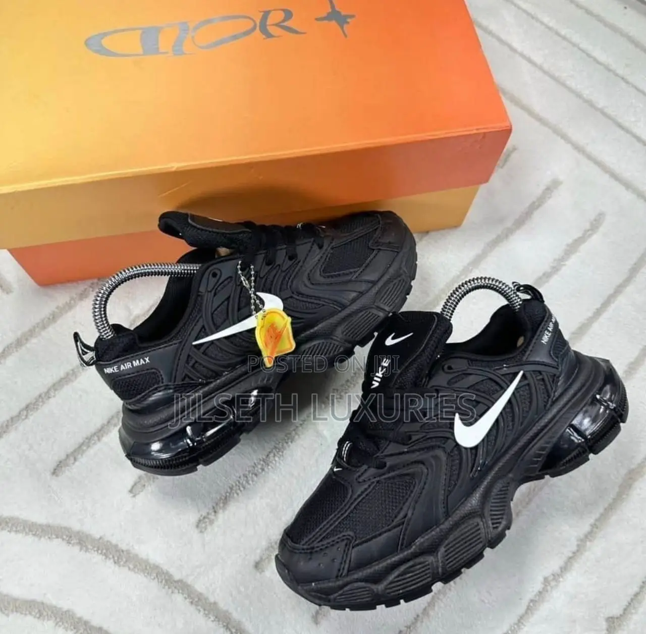 Unisex Skate Sneakers