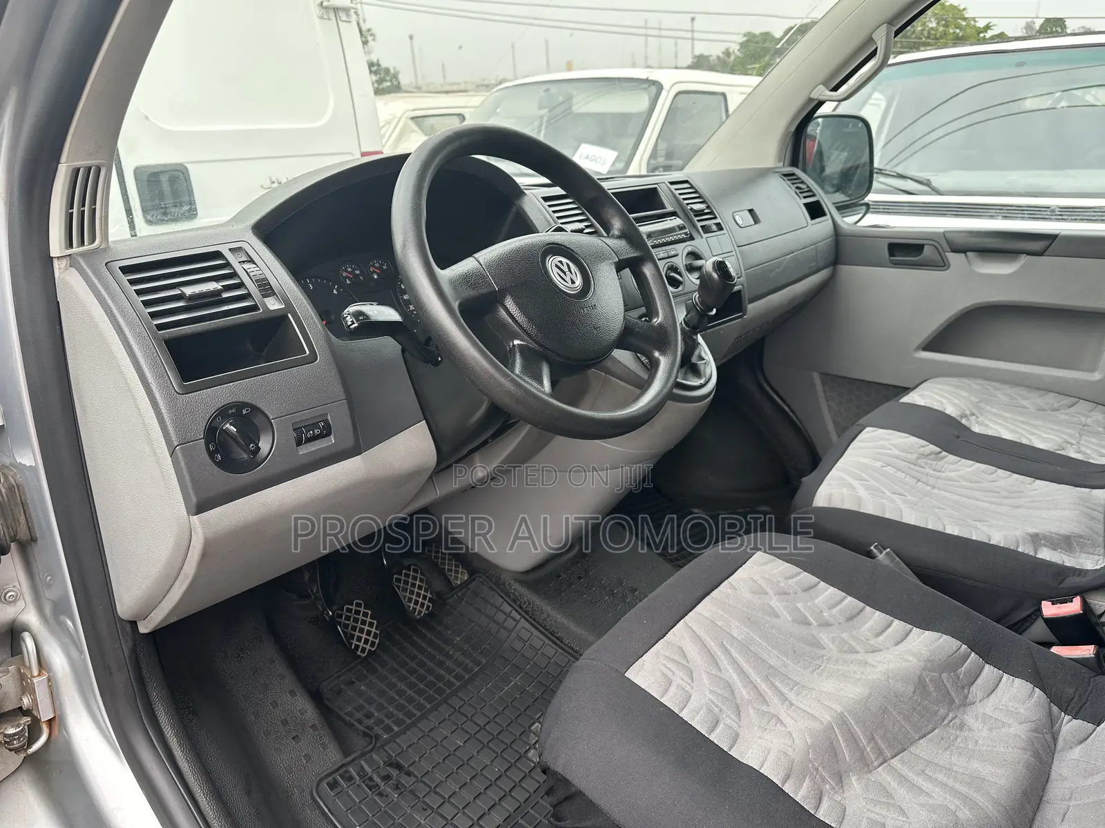 Volkswagen Transporter 2013 Grey