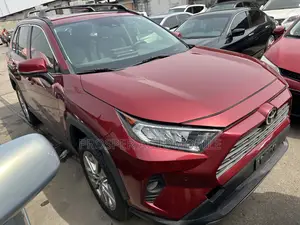 Toyota RAV4 Limited AWD 2020 Red