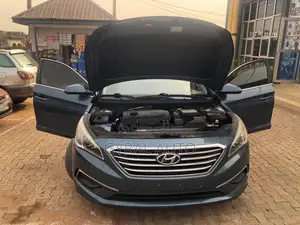 Hyundai Sonata Sport Sedan FWD (2.4L 4cyl 6A) 2017 Blue