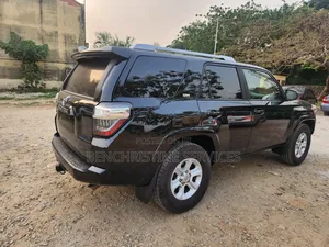 Toyota 4-Runner SR5 4dr 4x2 (4.0L 6cyl 5A) 2016 Black