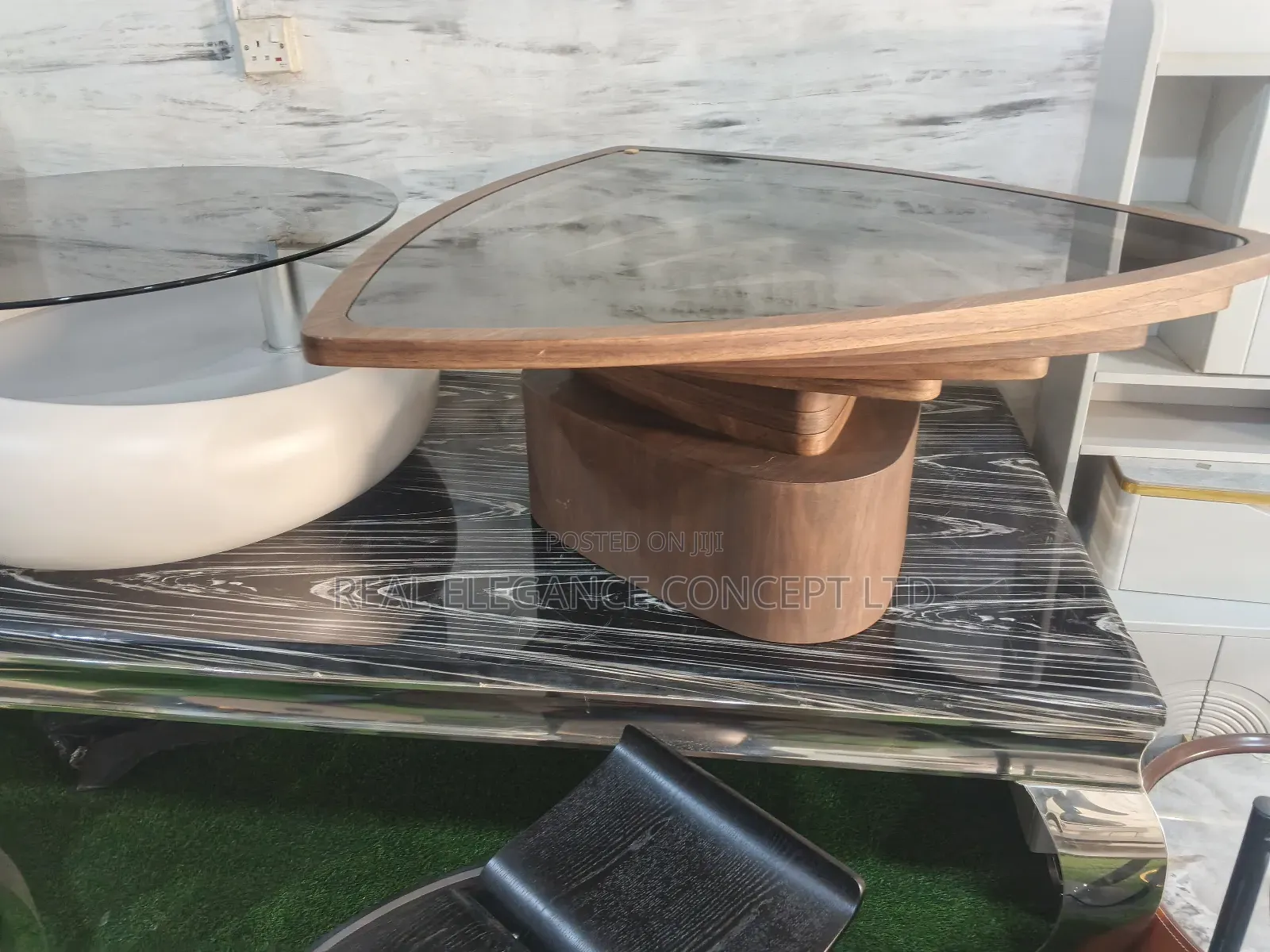 Wooden Classic Centre Table