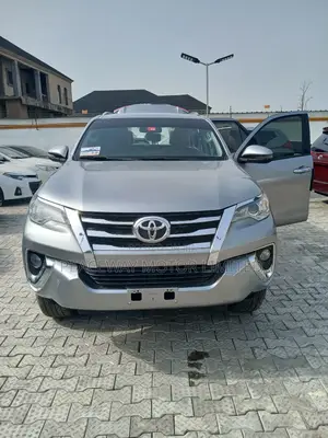 Toyota Fortuner 2017 Silver