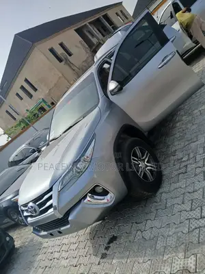 Toyota Fortuner 2017 Silver