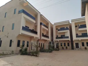 4bdrm Duplex in Durumi for sale