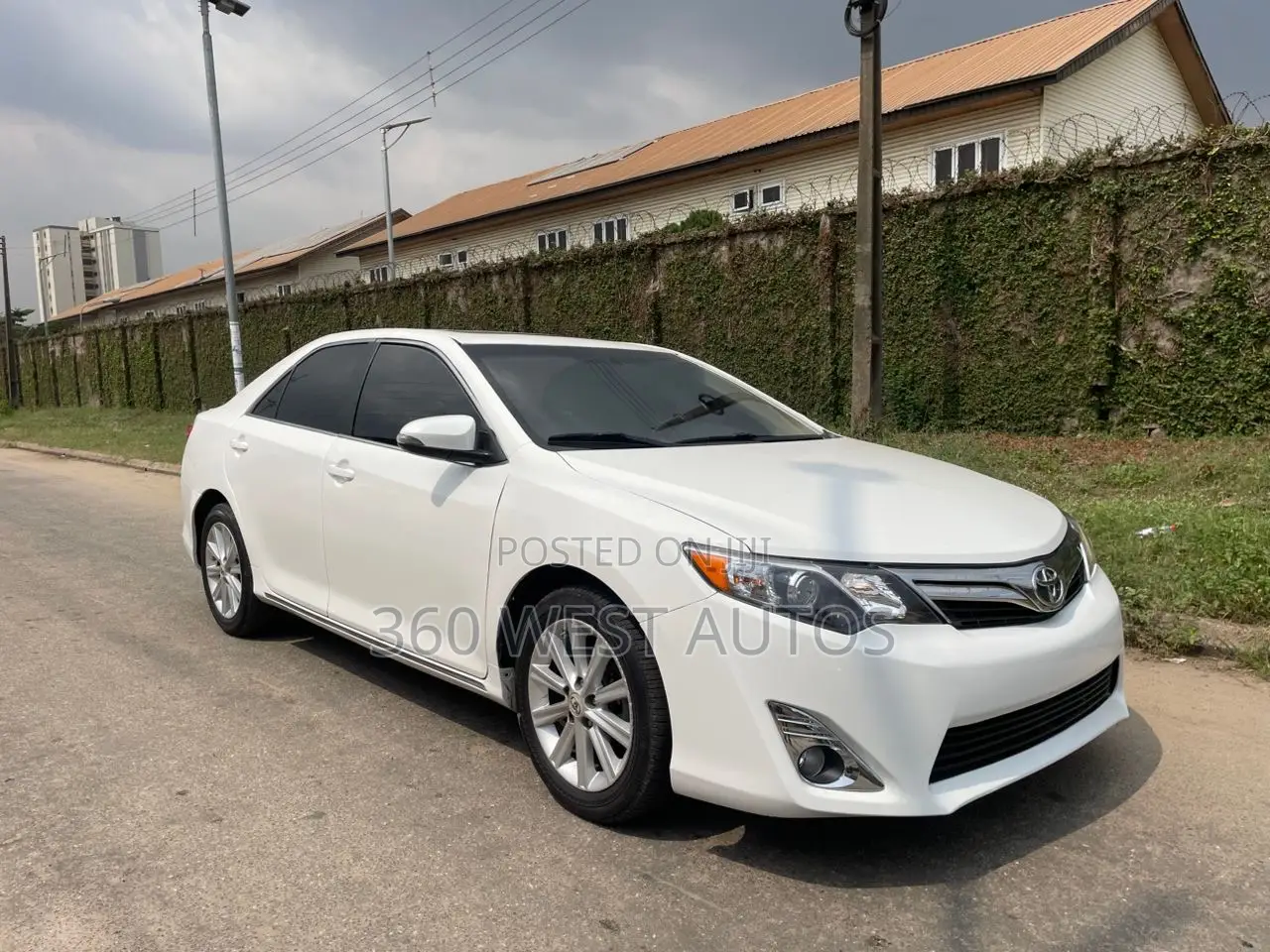2012 Toyota Camry XLE 4dr Sedan (2.5L 4cyl 6A)