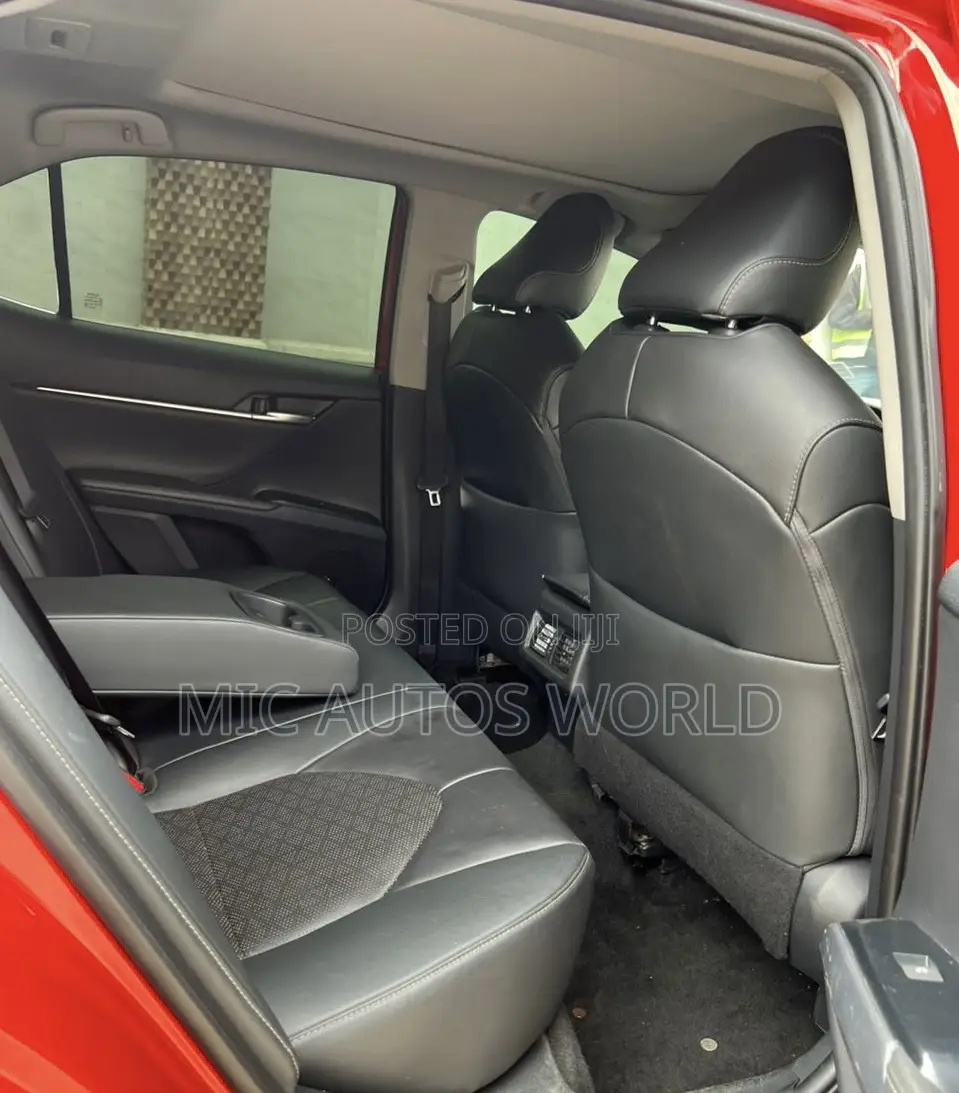 Toyota Camry 2019 Red
