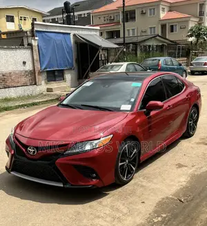 Toyota Camry 2019 Red