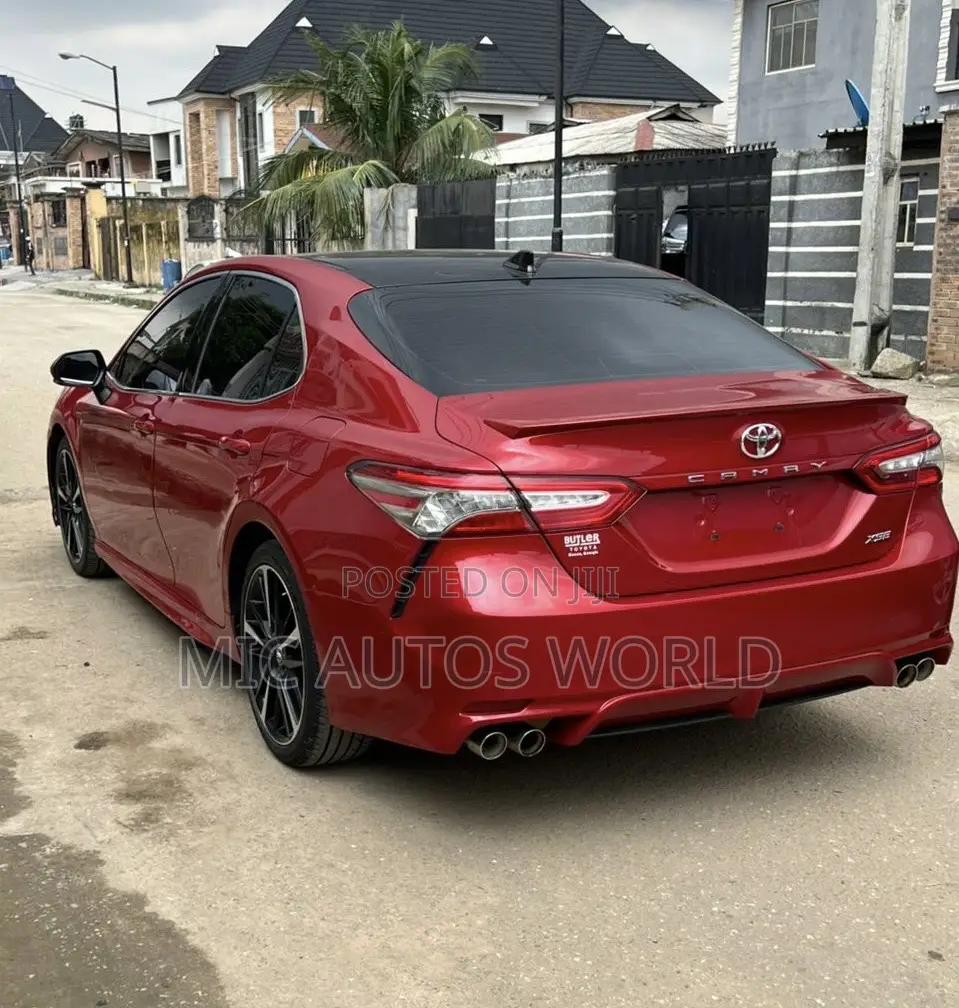 Toyota Camry 2019 Red