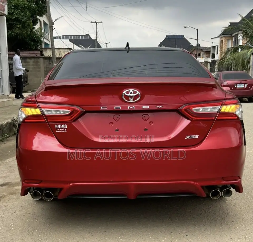 Toyota Camry 2019 Red