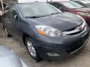 Toyota Sienna 2008 Gray
