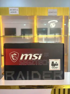 New Laptop MSI Raider 18 HX AI A2XW 64GB Intel Core i9 SSD 2T
