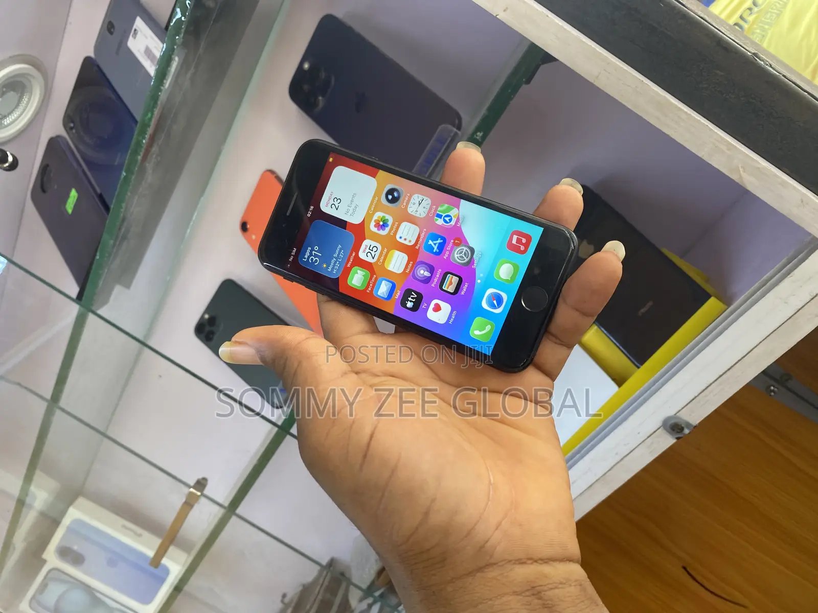 Apple iPhone SE 64 GB Black