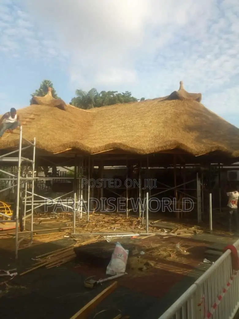 Thatch Construction / Bush Bar