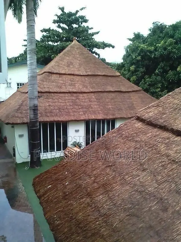 Thatch Construction / Bush Bar