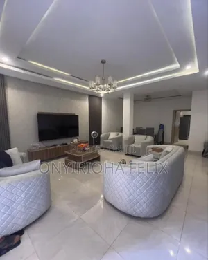 3bdrm Townhouse/Terrace in Jabi Main for sale
