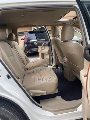 Toyota Highlander SE 2012 White