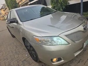 Toyota Camry 3.5 XLE 2008 Gold