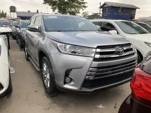 Toyota Highlander Limited V6 4x2 (3.5L 6cyl 6A) 2016 Silver