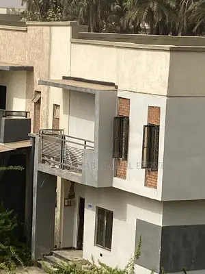 4bdrm Duplex in Mab Global Estate, Life Camp for sale