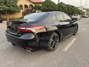 Toyota Camry XSE FWD (2.5L 4cyl 8AM) 2018 Black
