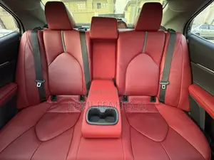 Toyota Camry XSE FWD (2.5L 4cyl 8AM) 2018 Black