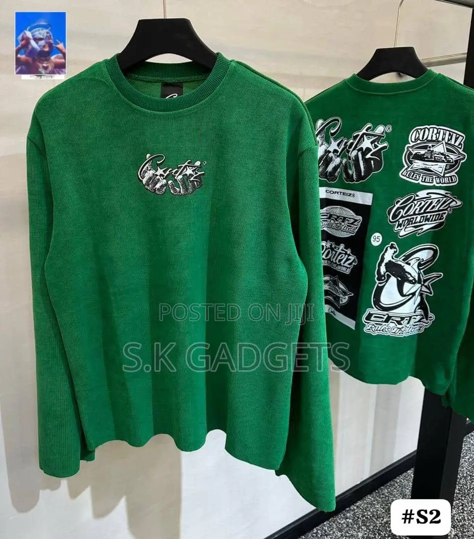 Sweatshirt