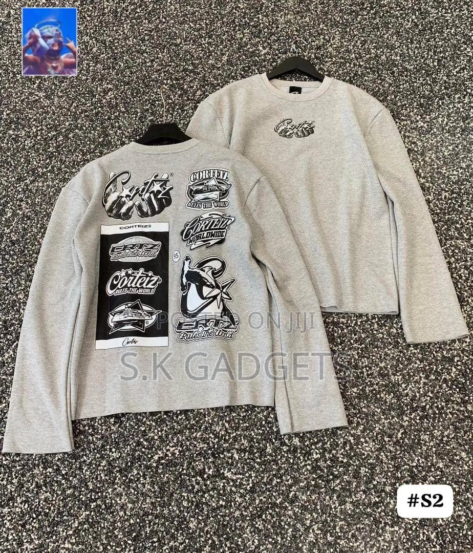 Sweatshirt