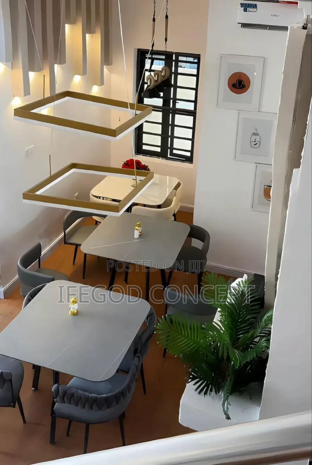 Classic Restaurant Seating Set