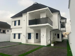 12bdrm Duplex in Oluyole Estate for sale