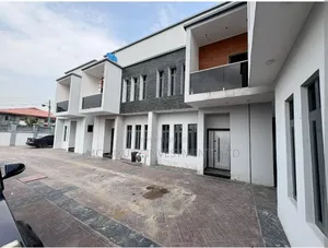 3bdrm Townhouse/Terrace in Lekki Scheme 2, Ogombo for sale