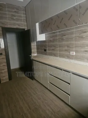 4bdrm Townhouse / Terrace in Gaduwa District, Durumi for rent
