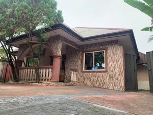 5bdrm Bungalow in Oron Road, Heart Of for sale