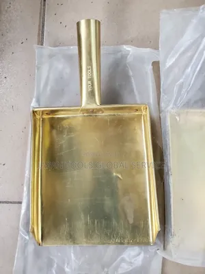 Brass/ Non Spark Parker Scoop