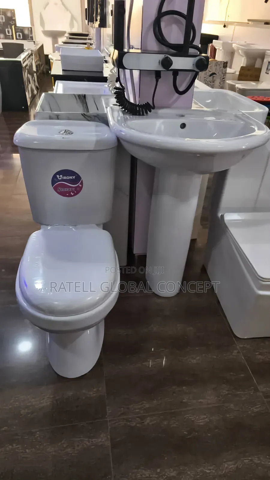 Virony Toilet Set