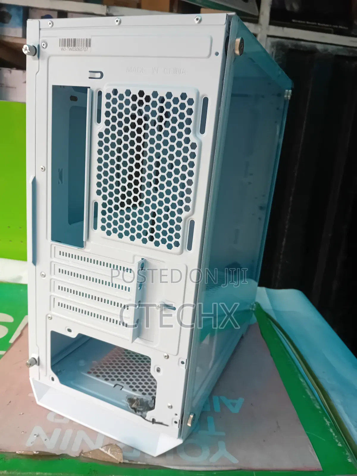Atx Computer Gaming Case With 5 RGB Fans With Remote Control