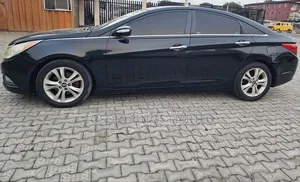 Hyundai Sonata Limited 2.0T Sedan (2.0L 4cyl 6A) 2012 Black