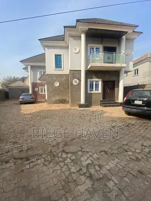 8bdrm Bungalow in Apo Resettlement for sale
