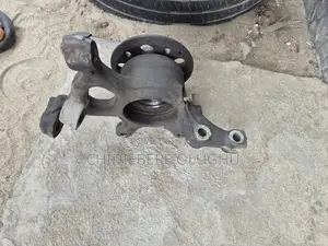 Benz C300 Front Hub