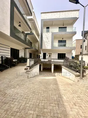 5bdrm Duplex in Utako District for sale