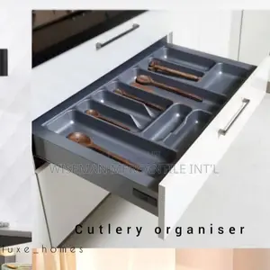 Cabinet Plate Rack