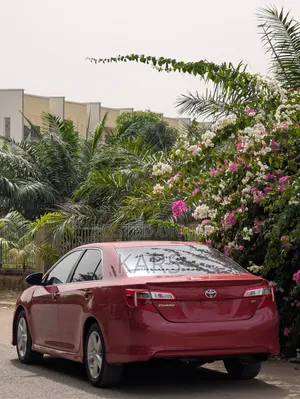 Toyota Camry SE 4dr Sedan (2.5L 4cyl 6A) 2014 Red