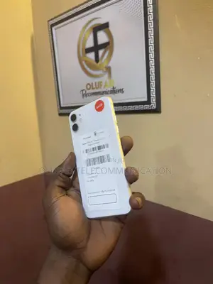 Apple iPhone 11 64 GB White