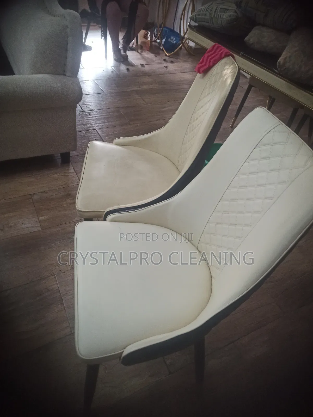 Couch Cleaning/Upholstery Cleaning