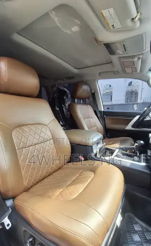 Toyota Land Cruiser 4.5 V8 VXR 2018 Black