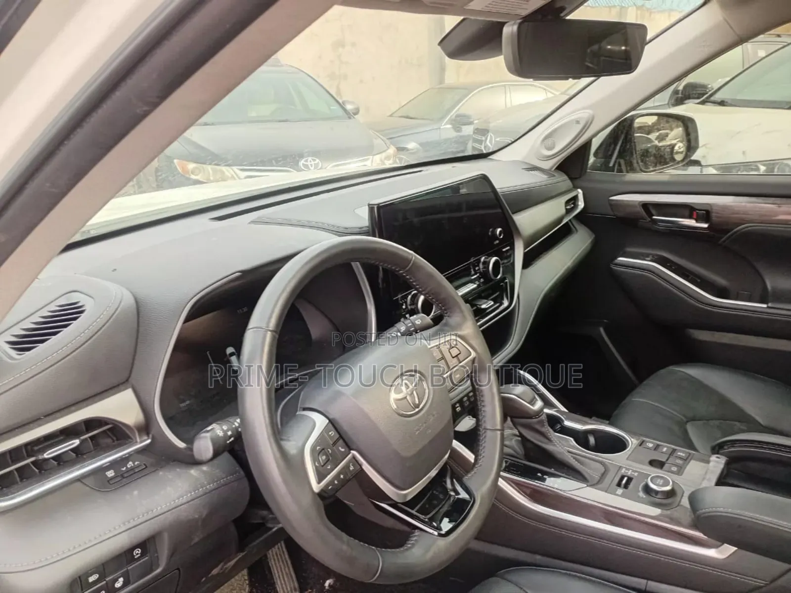 Toyota Highlander Limited AWD 2023 White