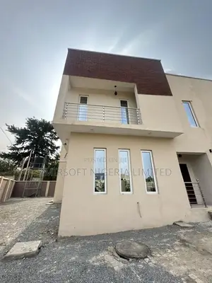 Furnished 4bdrm Duplex in Jericho for sale