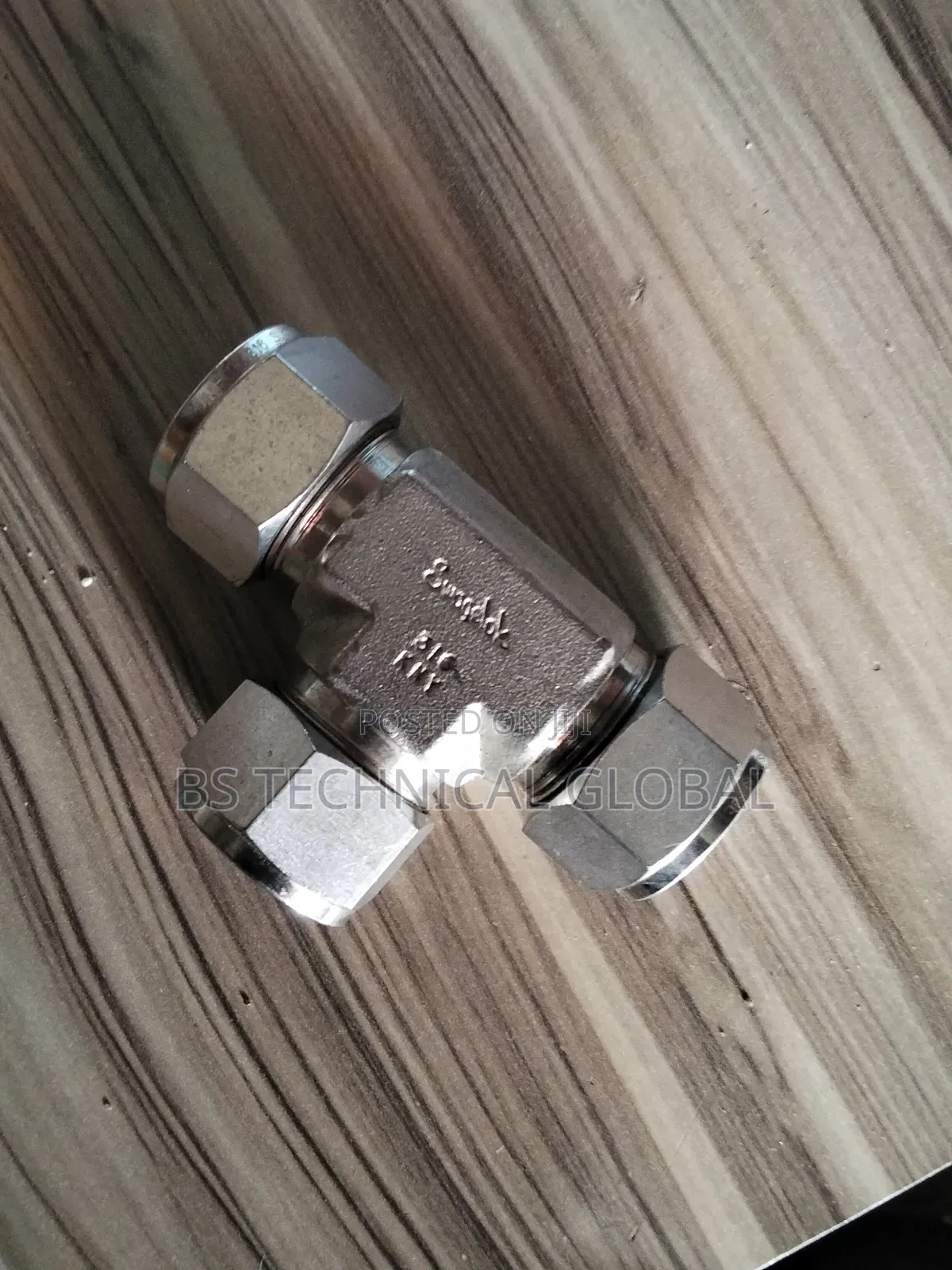 1" Tee Od Connector